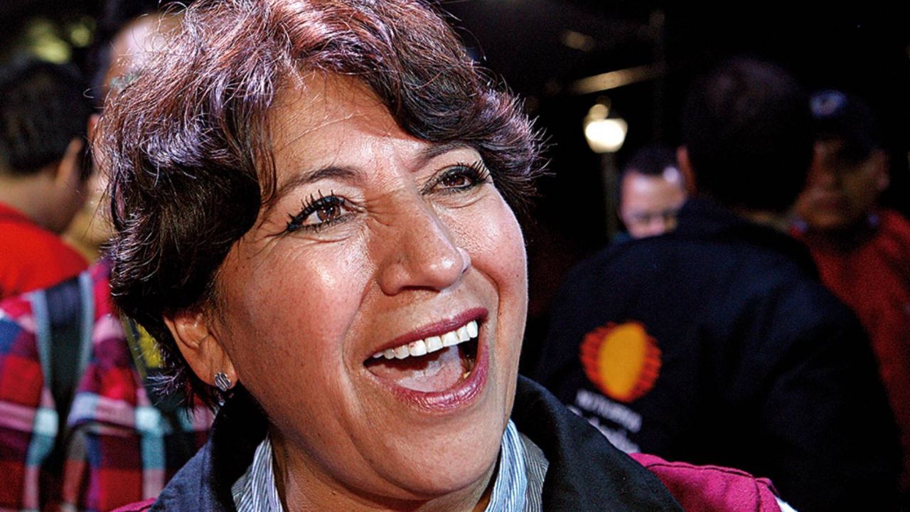 Las dudas que genera la maestra Delfina | Proceso