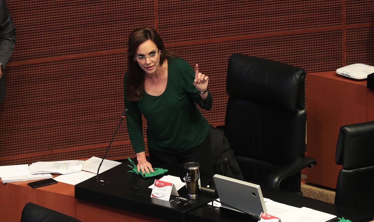 Lilly Téllez propone entregar Medalla Belisario Domínguez a Loret de Mola | El Universal