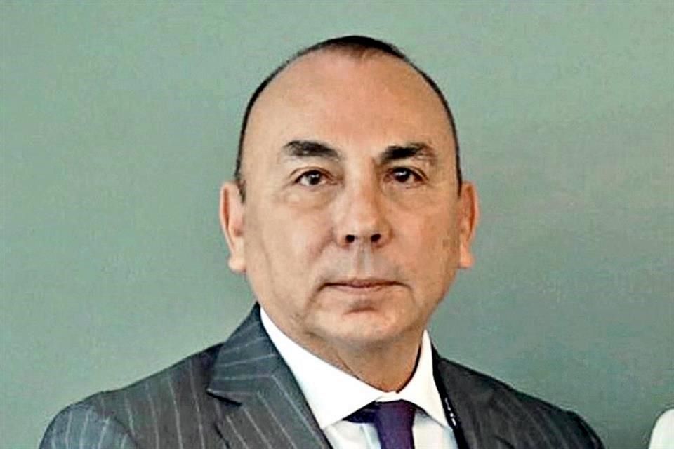 Da Nahle manotazo; tumba a funcionario | Reforma