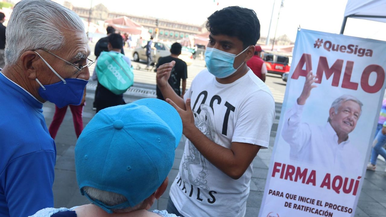 La torcida consulta del presidente | Proceso