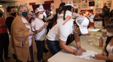 Revocación de mandato suma casi 400 mil firmas, pero el INE ve registros duplicados e inconsistencias | Latinus