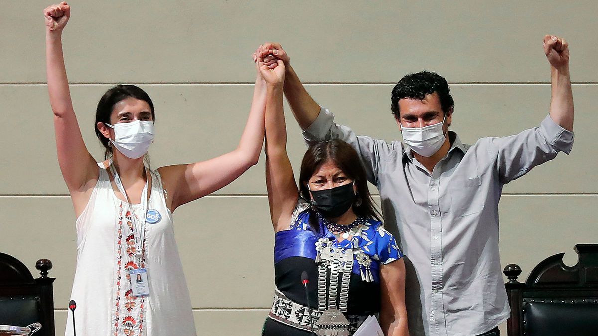 El desorden, las posiciones extremas y la falta de liderazgo lastran la Constituyente chilena | El País