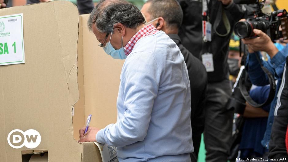 Petro, ″Fico″ y Fajardo a las presidenciales en Colombia | DW