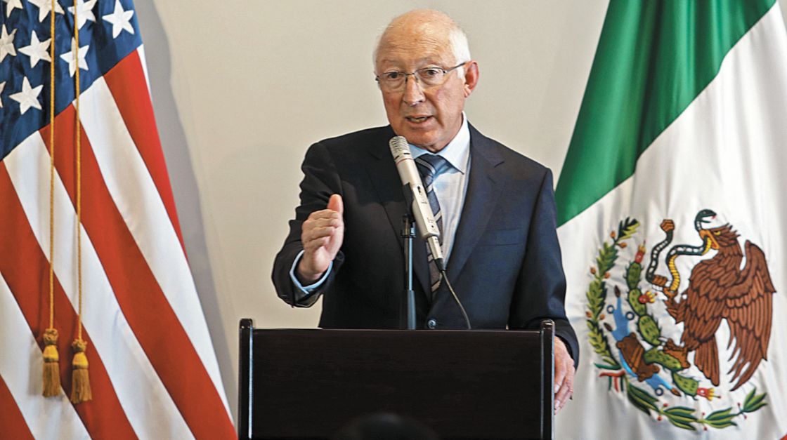 Ken Salazar reconoce dificultades de empresas de Estados Unidos para obtener permisos para energía en México | El Economista