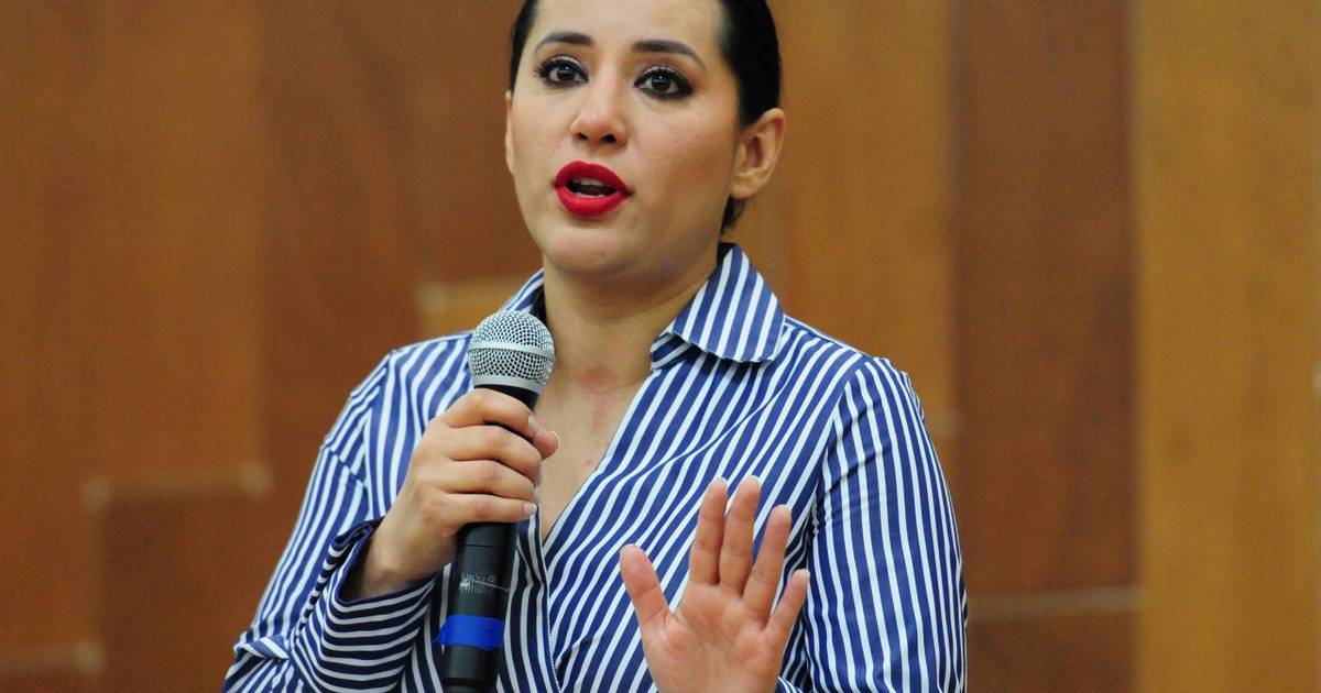 Autoridad emite alerta migratoria para Sandra Cuevas | El Financiero