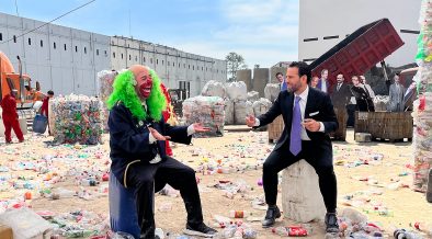 Brozo y Loret visitan el basurero de la historia. El periodismo y el humor nunca se atrevieron a tanto | Latinus