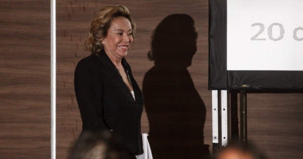 Elba Esther asegura que ya cortó con el PRI y comienza a operar para Ebrard | LPO