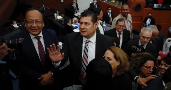 Luego de tres votaciones, Armenta recibió el respaldo de la 4T para la Mesa Directiva del Senado | LPO