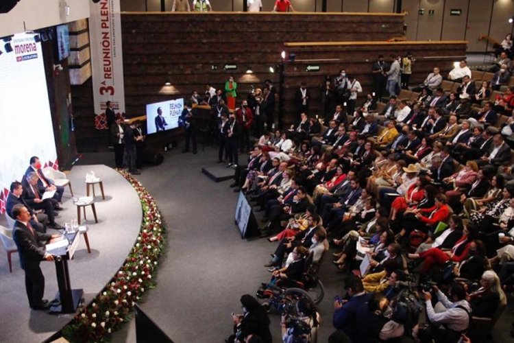 Otro ‘chapulineo’, renuncian dos diputados del PRI y se pasan a Morena | Político Mx