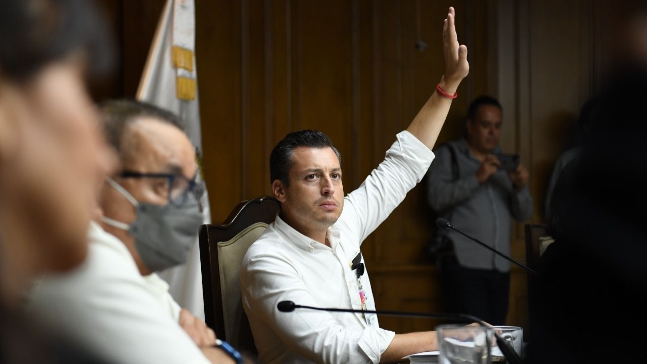 Partidos políticos deben ser ejemplo de democracia: @ColosioRiojas | ABC Noticias