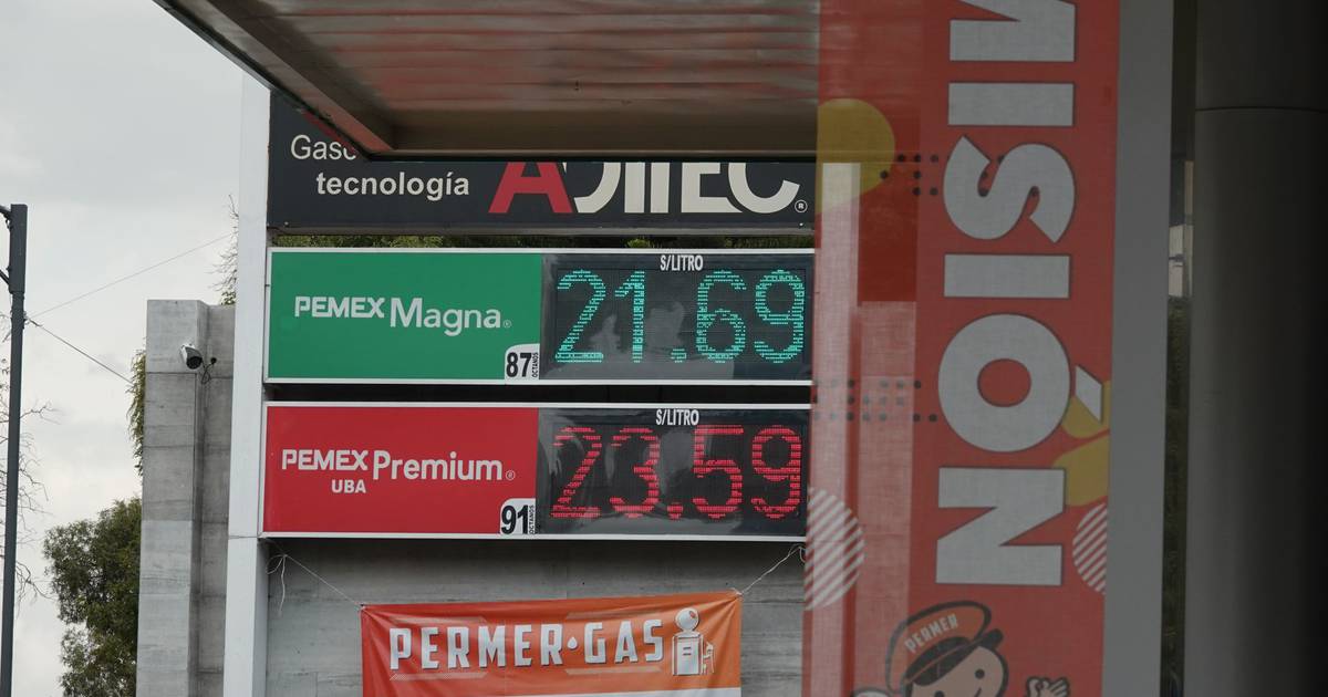 AMLO se queda sin motivo para presumir: gasolina en EU ya es más barata que en México | El Financiero