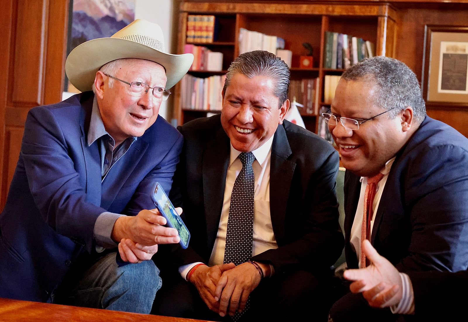 “Sin seguridad no puede haber prosperidad e inversión”: Ken Salazar dijo que EEUU apoyará a Zacatecas | Infobae 