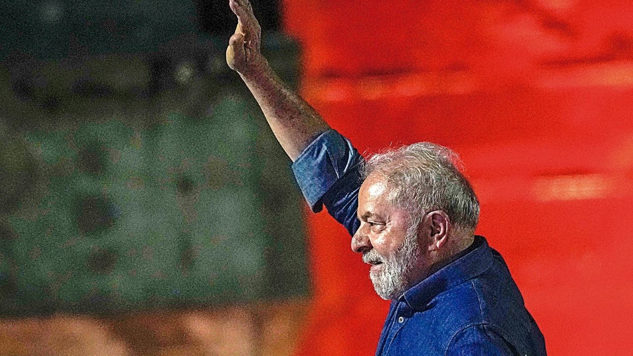 A diferencia de AMLO, Lula desmilitariza el gobierno de Brasil | Proceso 