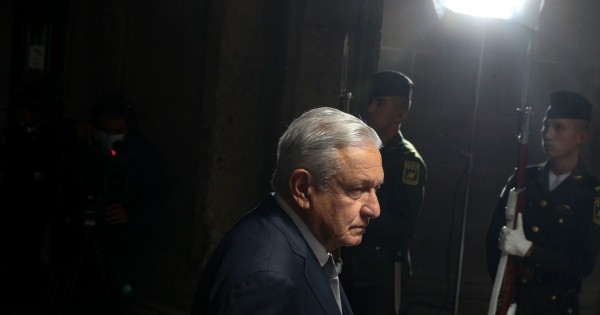 Exclusivo: AMLO ya no quiere viajar en aviones comerciales y se mueve en los jets de las Fuerzas Armadas | LPO