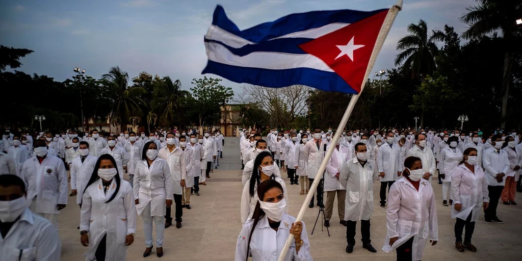 AMLO amenaza la seguridad de Washington con la contratación de médicos de Cuba, aseguraron en EEUU | Infobae 