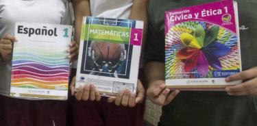 PAN, que se opone a aborto, encabeza acción legislativa contra libros de texto gratuitos | Crónica