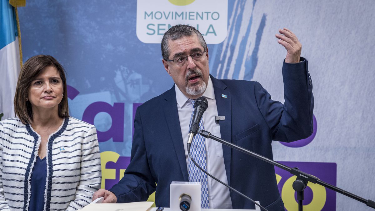 El presidente electo de Guatemala, Bernardo Arévalo, denuncia un “golpe de Estado” para impedir que tome posesión | El País