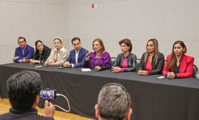 Recorte al INE pone en riesgo la elección del 2024; quiere el caos la 4T ante “elección cerrada”: #XóchitlGálvez | El Universal 