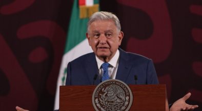 AMLO da otro golpe a la lucha contra la #corrupción: desaparece los órganos internos de control de un centenar de dependencias y organismos | Latinus