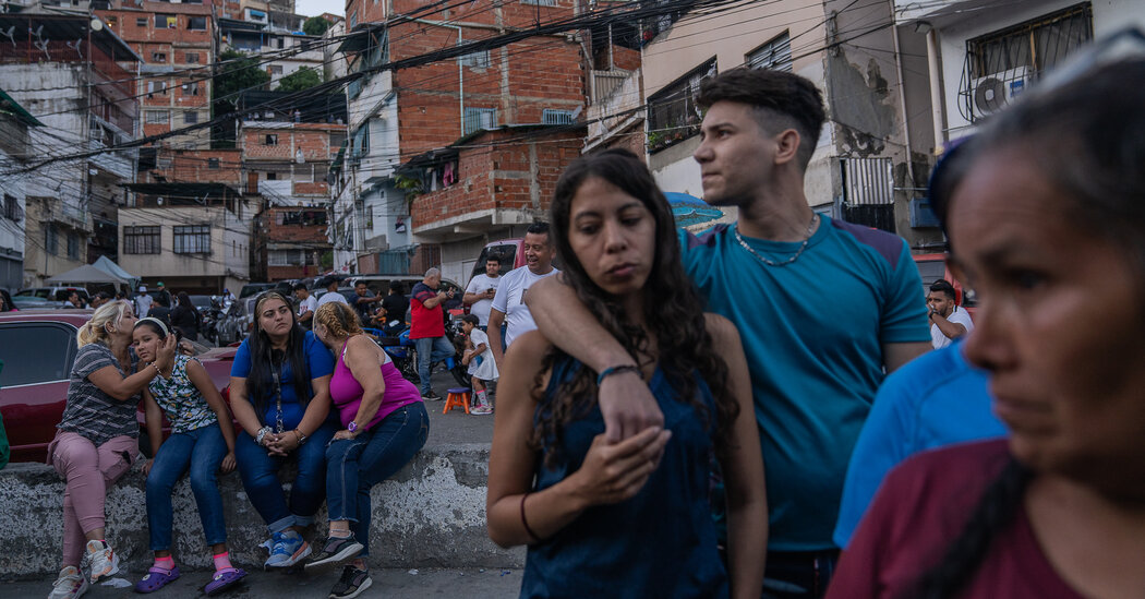 Investigadores de oposición hablan de una contundente #derrota de Maduro en Venezuela | The New York Times