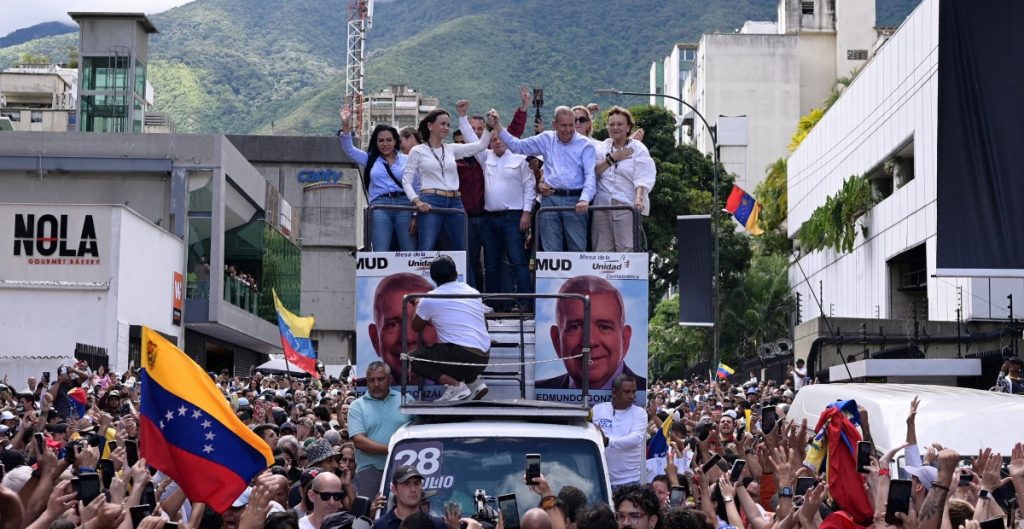 María Corina Machado asegura que tienen «cada una de las #actas» de la elección en Venezuela y las presentarán como «prueba irrefutable» de que ganaron | Latinus