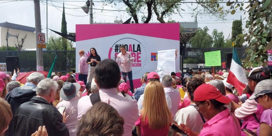 #MareaRosa exige a INE no conceder “salvaje e inconstitucional” sobrerrepresentación de Morena | La Razón
