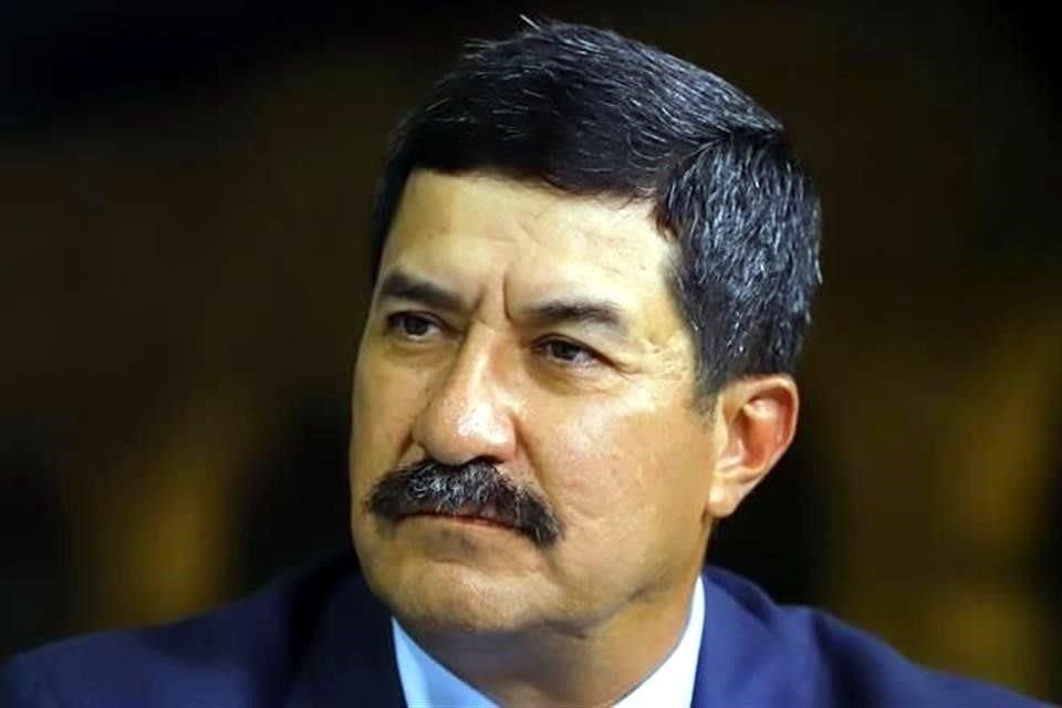 Frena juez temporalmente captura de #Corral | Reforma 