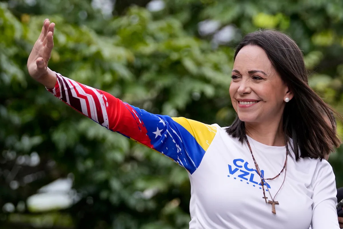 María Corina Machado: “Hay que hacer entender a Maduro que su mejor opción es aceptar una #transición negociada” | El País