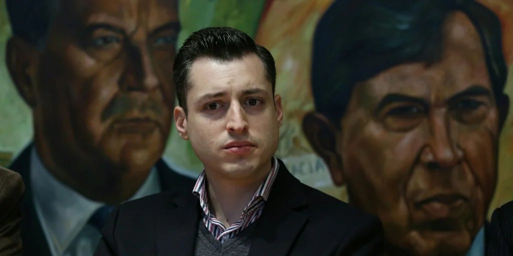 Agreden a Luis Donaldo #Colosio con gasolina tras portazo en el Senado | Infobae