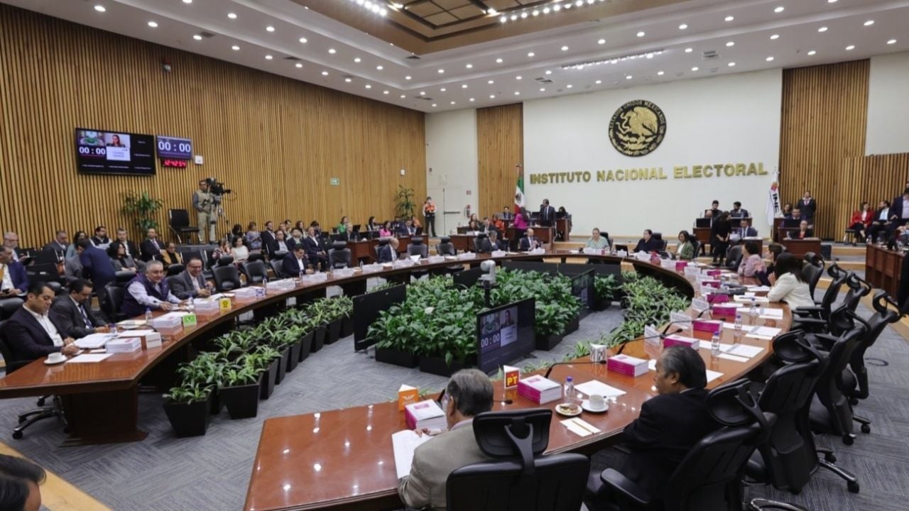 Disidentes en el #INE darán la batalla contra la ampliación de facultades de Taddei | Proceso