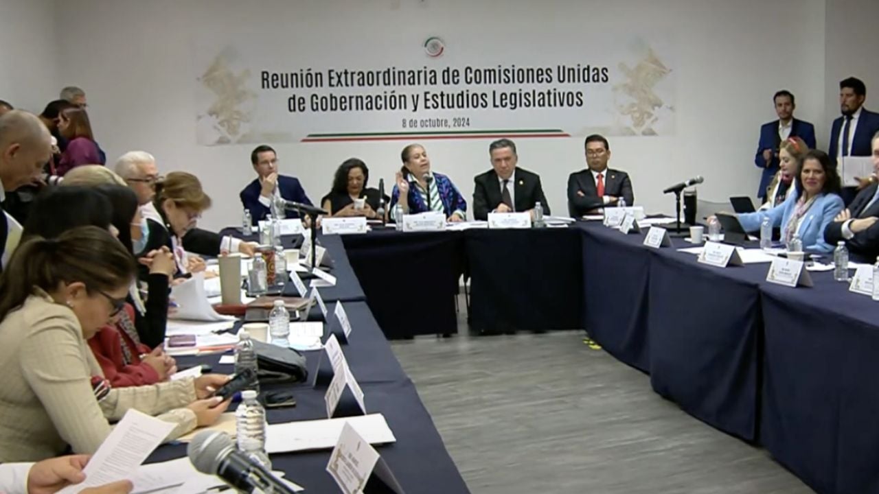 Con votación errática y cambios, avanzan en comisiones del Senado las leyes secundarias de la #ReformaJudicial | Latinus 