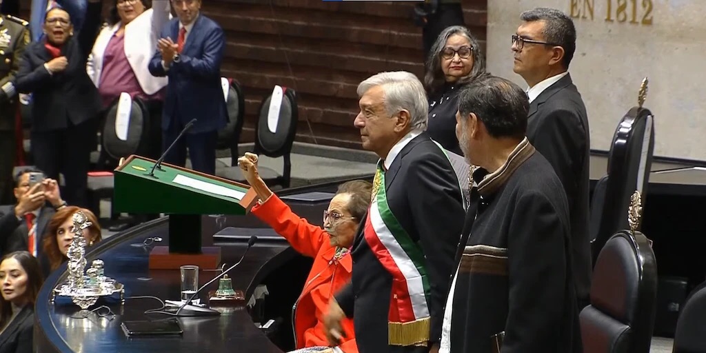 AMLO hace ‘#desplante’ a Norma Piña en toma de protesta de Claudia Sheinbaum; redes estallan con memes: “Fue muy valiente” | Infobae
