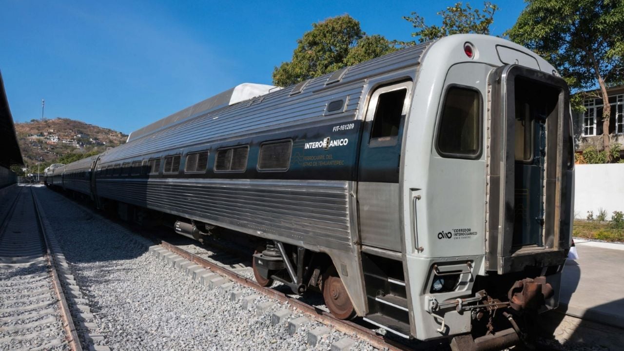 Tragedia en el #TrenInteroceánico: gobierno federal adquirió locomotoras y vagones de “#SegundaMano” | Latinus #INFOPOLÍTICA