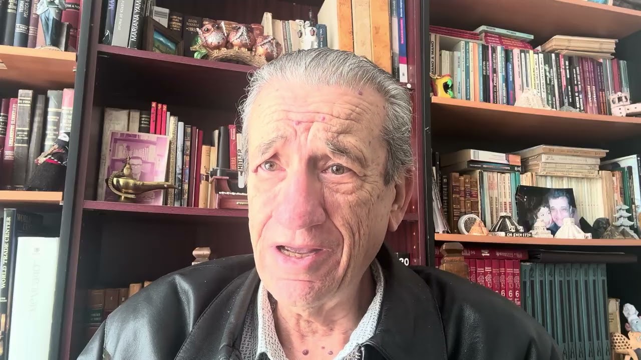 CLAUDIA DE RODILLAS | #RafaelLoretDeMola #INFOPOLÍTICA